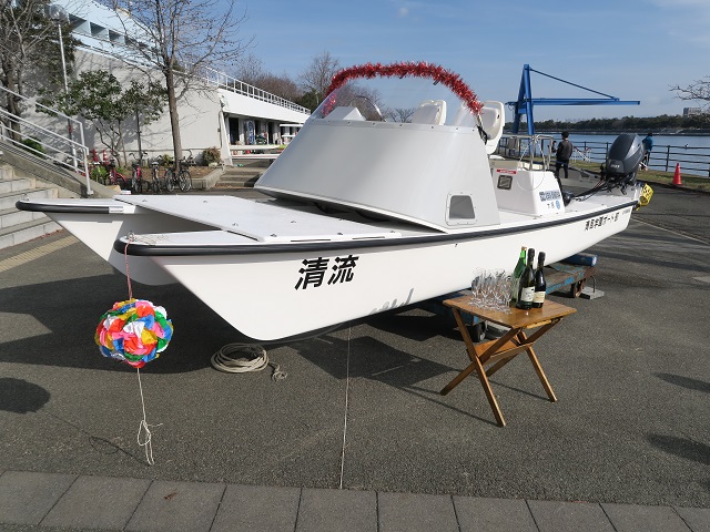 2馬力船外機使用で免許不要のカートップボート・Y-320ポケボー